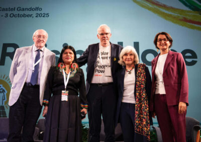 Reflexão no Borgo Laudato Si’, debate e intercâmbios profundos durante o segundo dia de Raising Hope